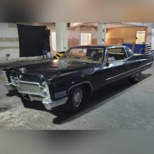 Cadillac 1968 Negro